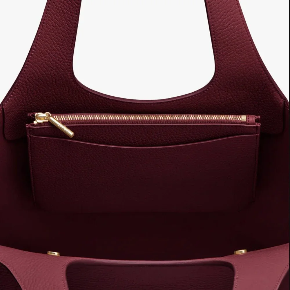 NWT Cuyana System Zipper Pouch in Cherry Pebbled Leather - Picture 5 of 13